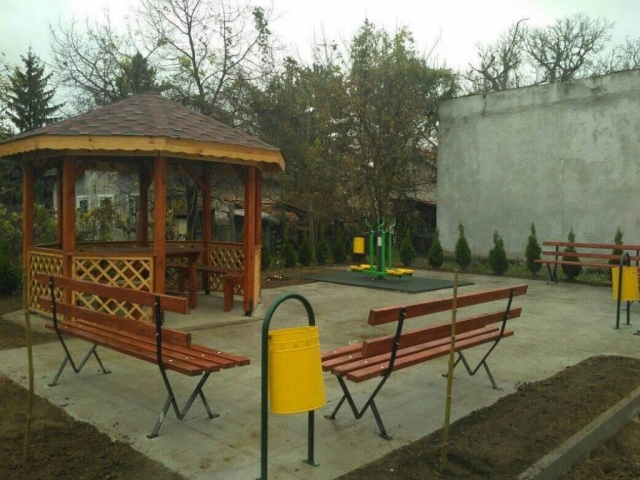 received_355702392325064